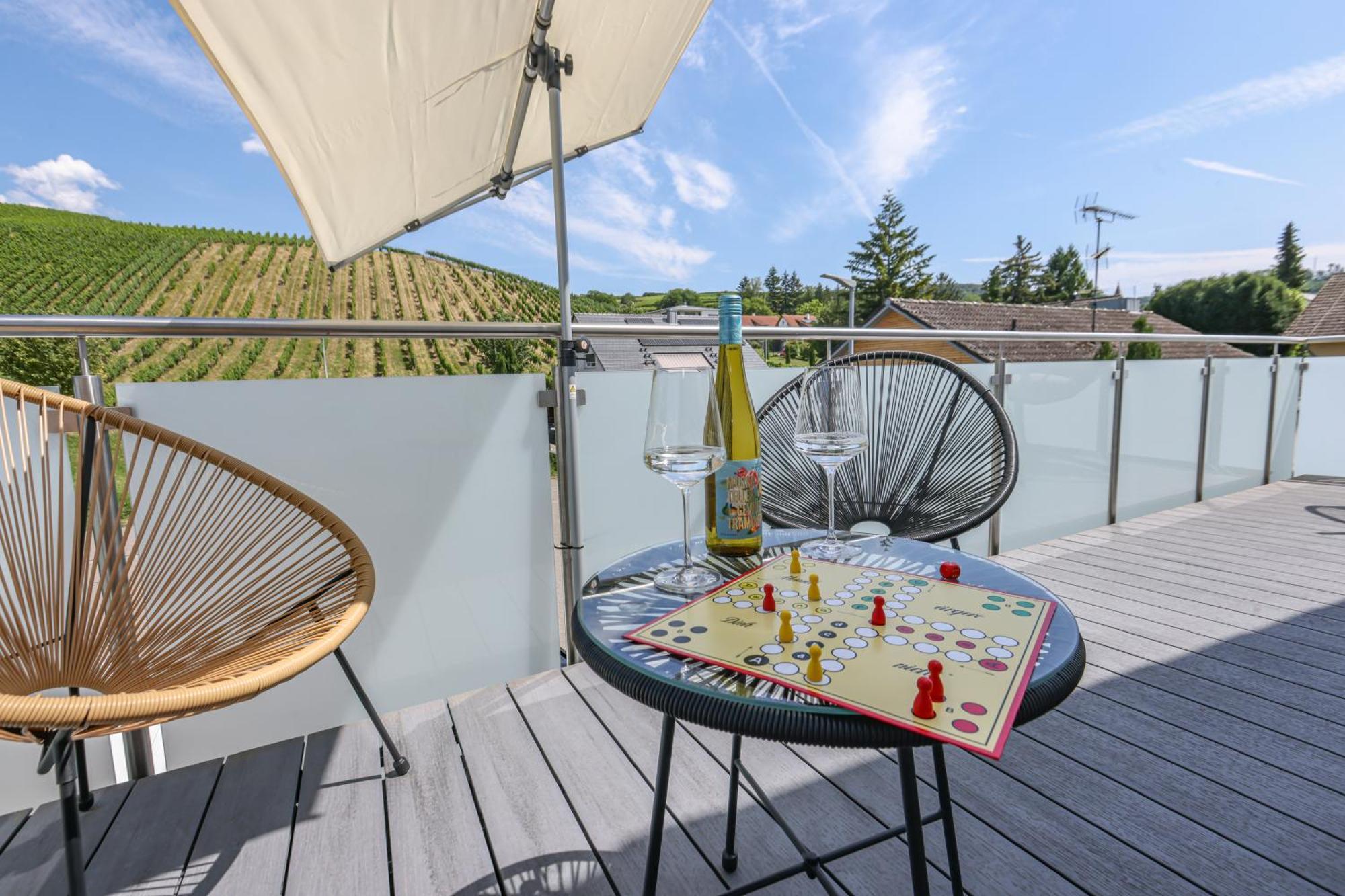 Penthouse-Wohnung I 100 Qm I Blick Auf Die Weinreben I Nespresso I Emma Matratzen 아우겐 외부 사진